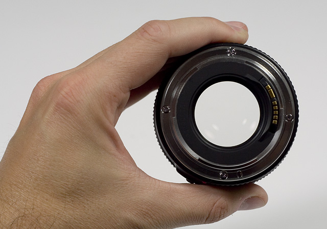 Canon EF 100mm f/2 USM - Review / Lab Test Report